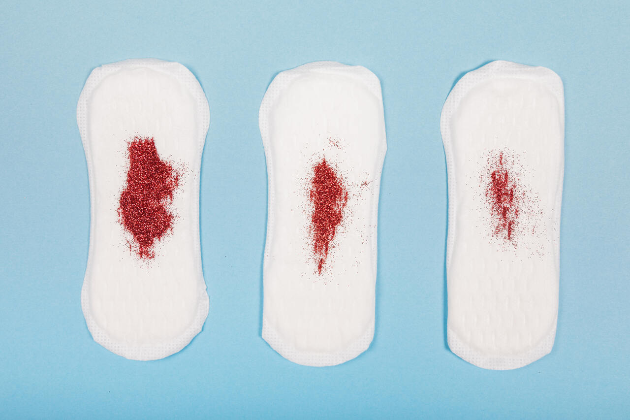 Coágulos na menstruação Normal ou sinal de alerta