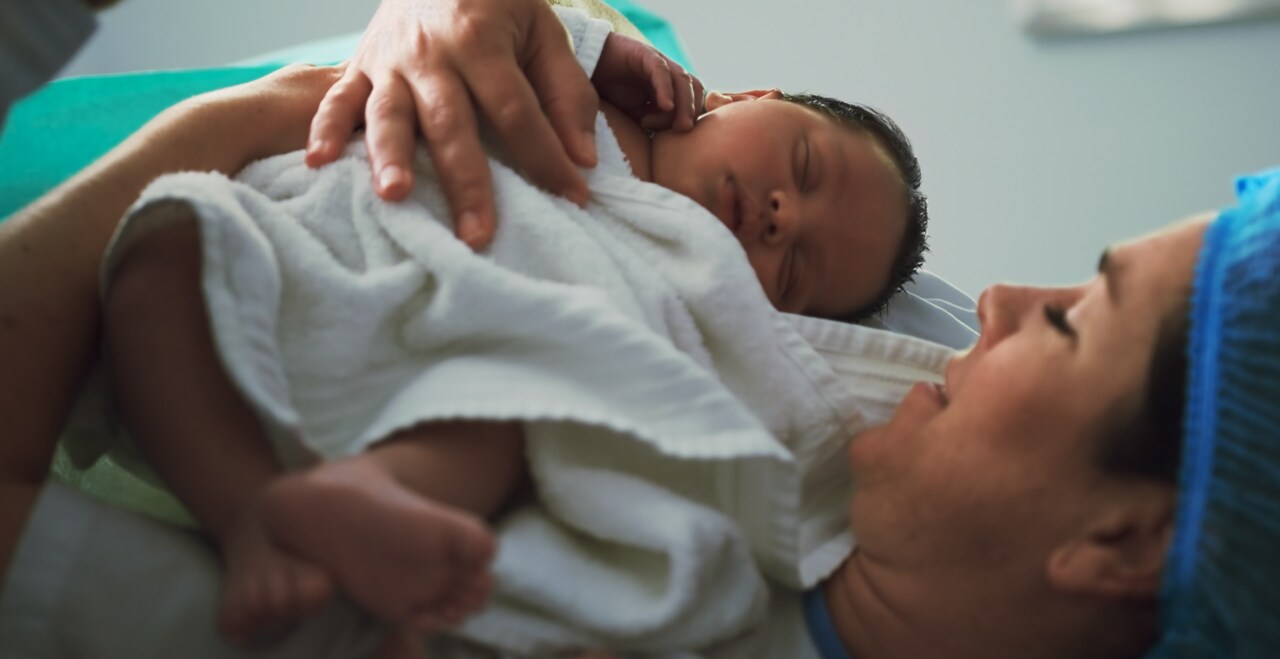 Parto normal ou cesárea o que realmente é melhor para mãe e bebê